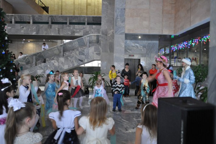 Новогодние ёлки начались. – 3